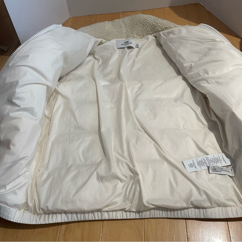 Coach Women's Sherpa Down Jacket in Cream/Blue Medium- EUC - Picture 6 of 9
